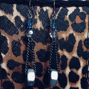 HarDwArE Nut & ChaiN DanGLes by EiNk!